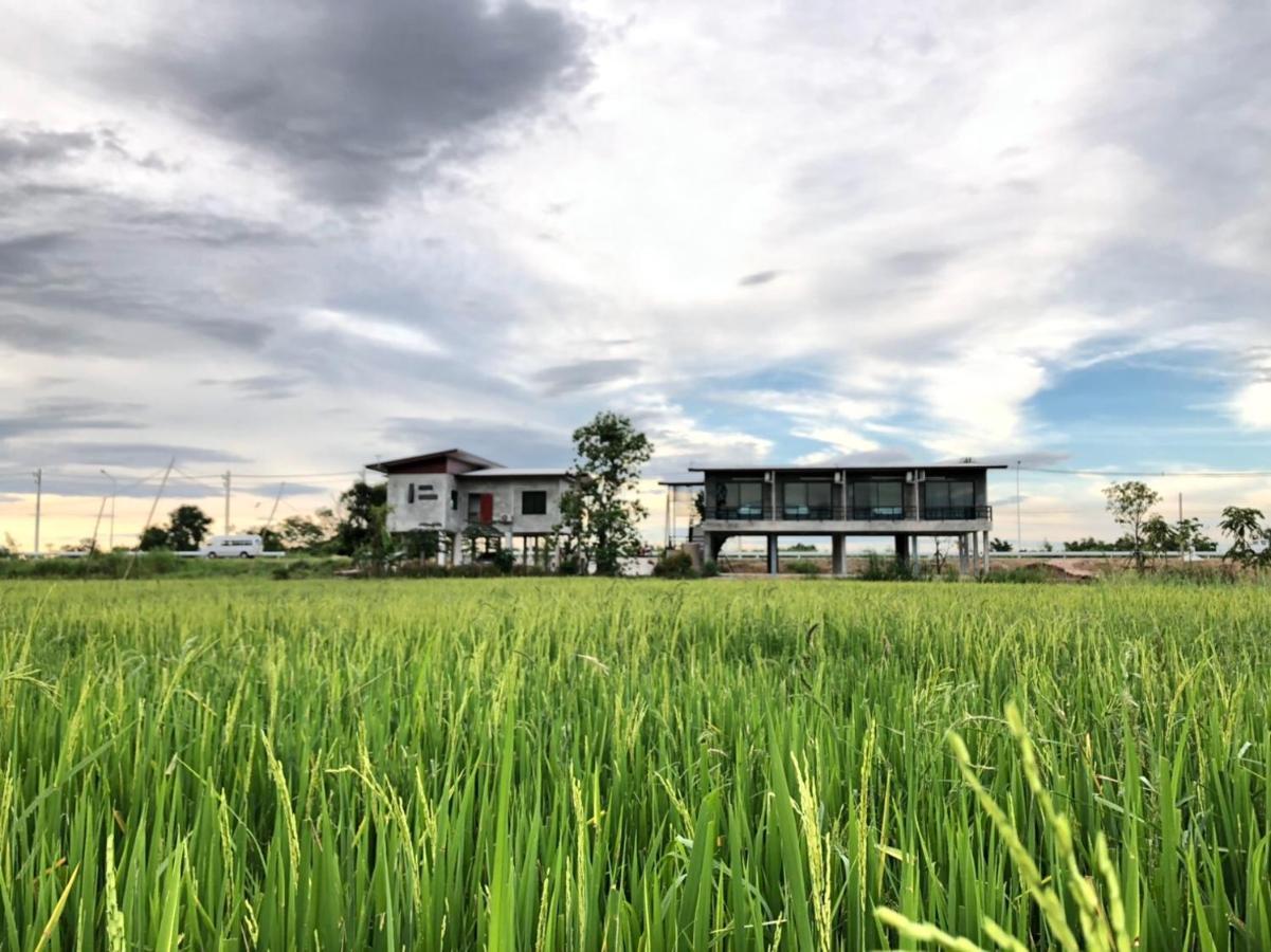 Ban Suweena Uthai Thani Exteriör bild